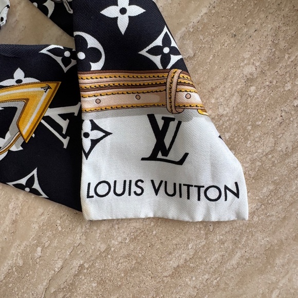 Louis Vuitton Silk Twilly - Picture 7 of 7